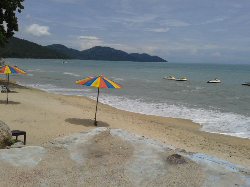 Baba'S Guest House By The Sea Batu Ferringhi Exterior photo